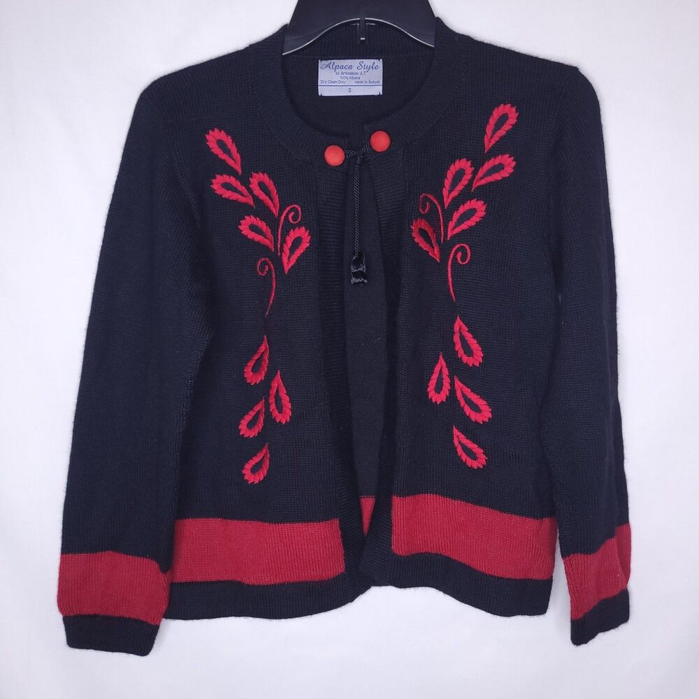 Alpaca Sweater Womens Small Black Floral Embroidered